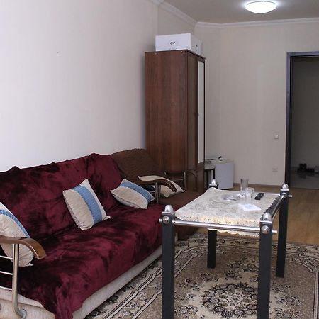 Hotel Hayat バトゥーミ エクステリア 写真