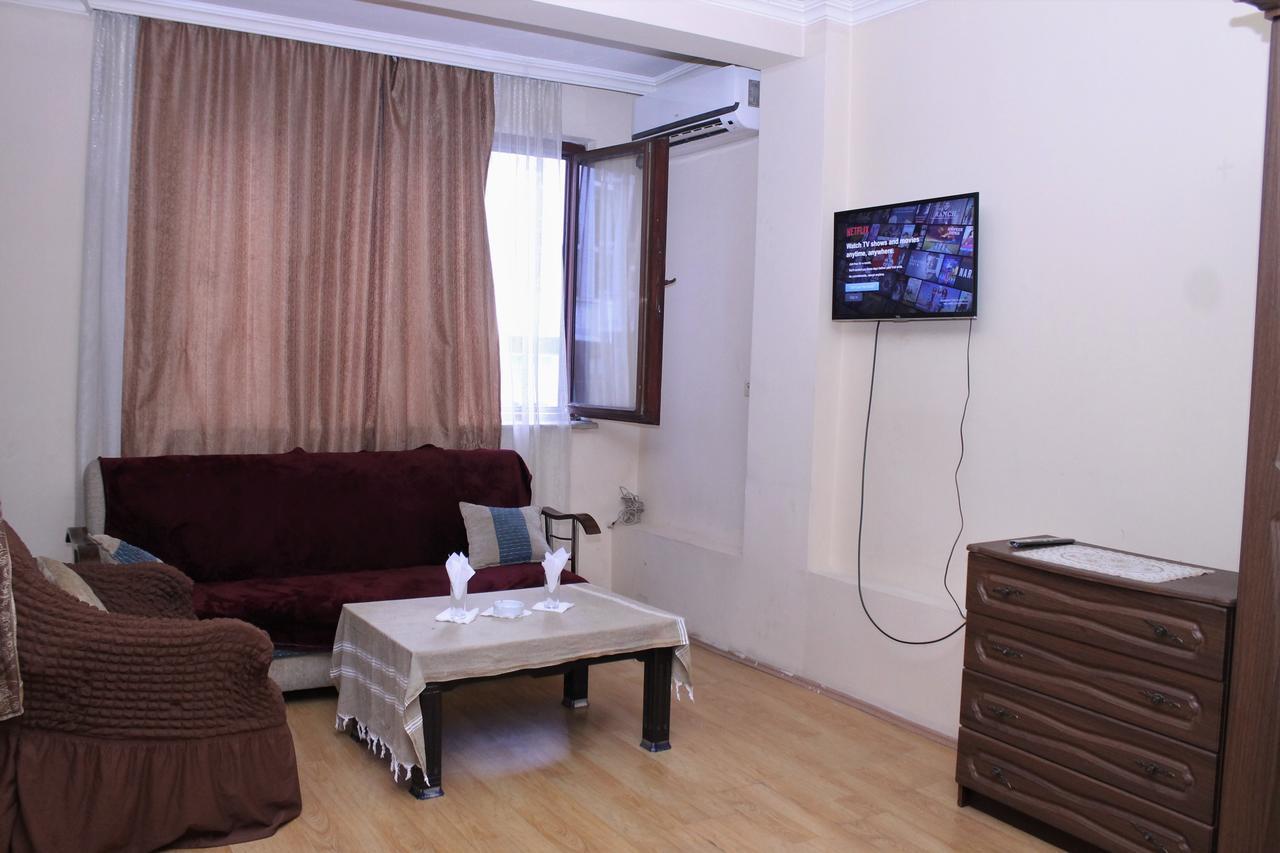 Hotel Hayat バトゥーミ エクステリア 写真